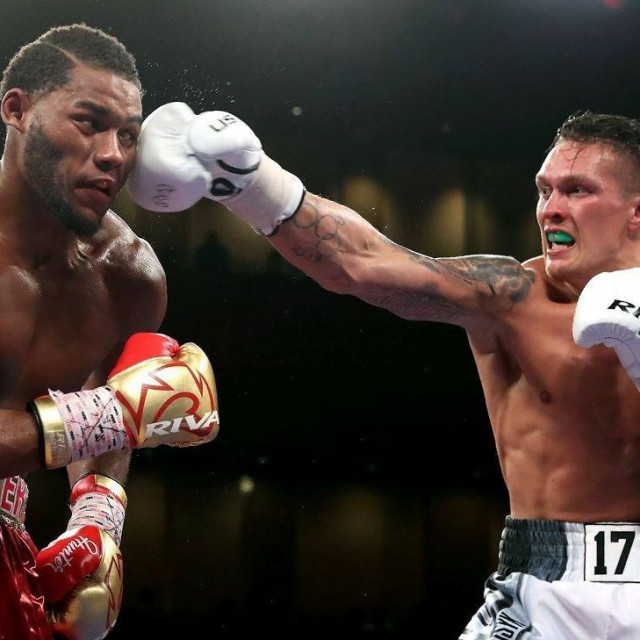 Michael Hunter vs Oleksandr Usyk