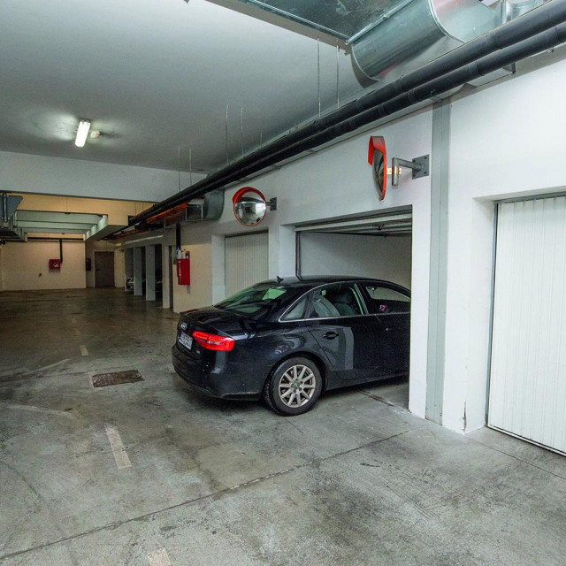 Garaža, ilustracija