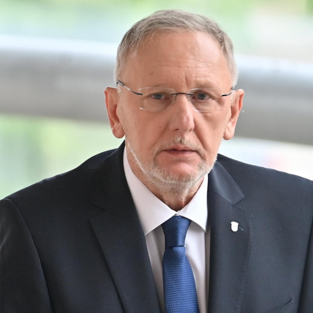 Davor Božinović