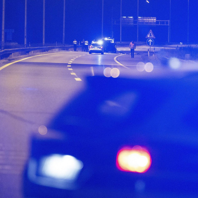 Ilustracija, policija na autocesti
