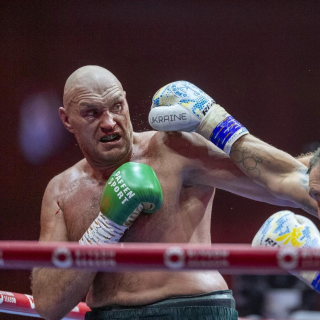 Tyson Fury (lijevo) vs. Oleksandr Usyk (desno)