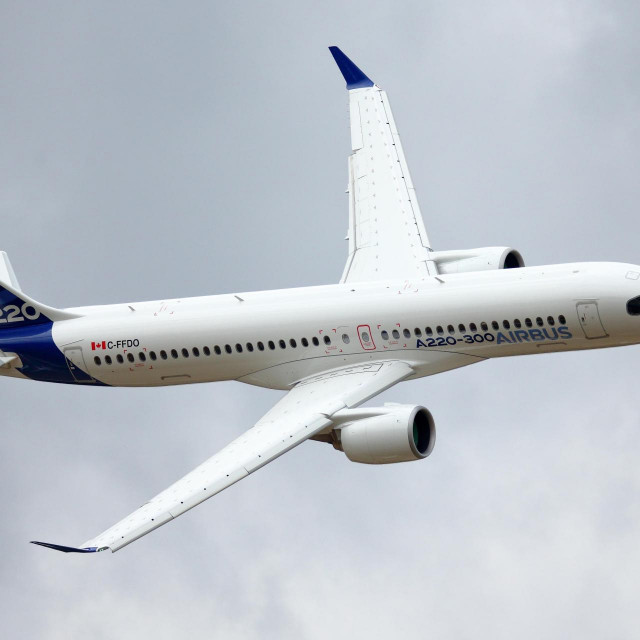 Airbus A-220