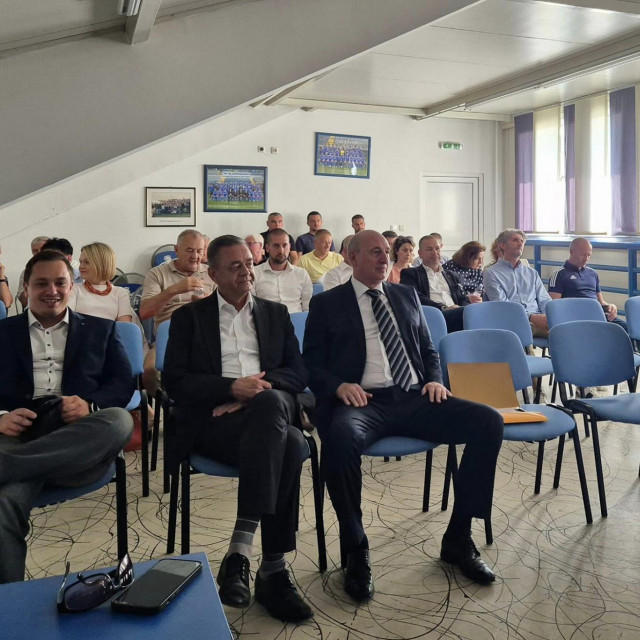 Aleksandar Aleksovski, Darko Koren i Robert Markulin na skupštini NK Slavena Belupa