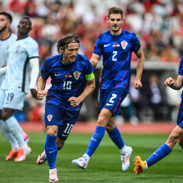 Luka Modrić slavi prvi gol