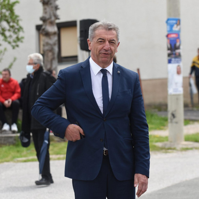 dr. Darko Milinovic.
 