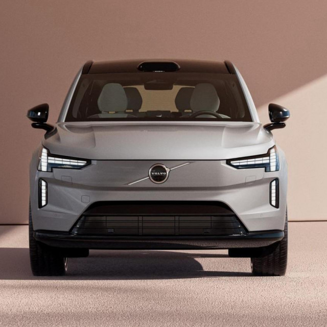 Volvo EX90