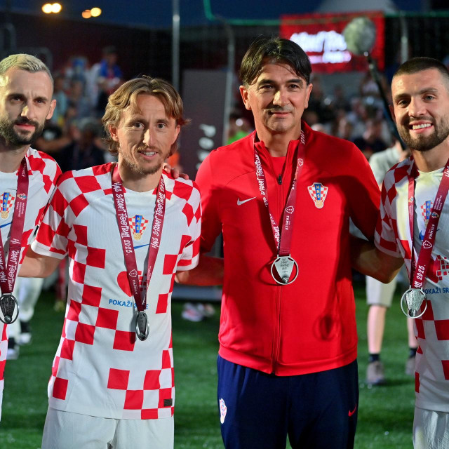 Zagreb, 040923.
City Center One West.
Nogometni festival Vatreni ponedjeljak u kojem sudjeluje hrvatska nogometna A reprezentacija.
Na fotografiji: Marcelo Brozovic, Luka Modric, Zlatko Dalic, Mateo Kovacic.