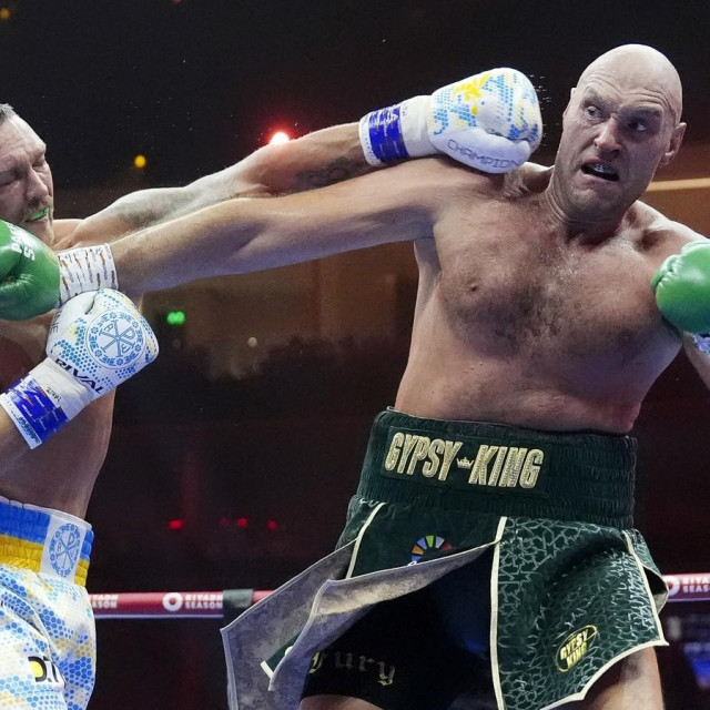 Oleksandr Usyk vs. Tyson Fury 