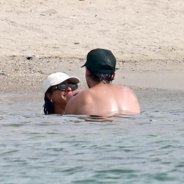 Joe Jonas s misterioznom crnkom