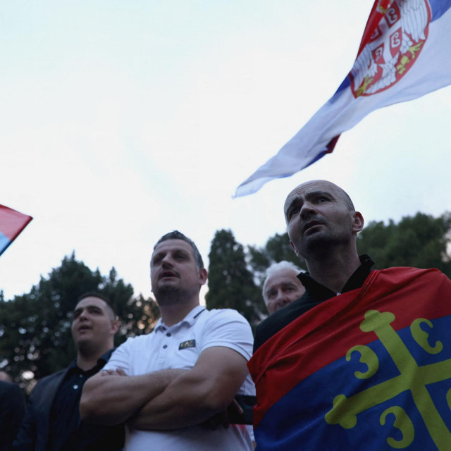 Srpske zastave u Podgorici