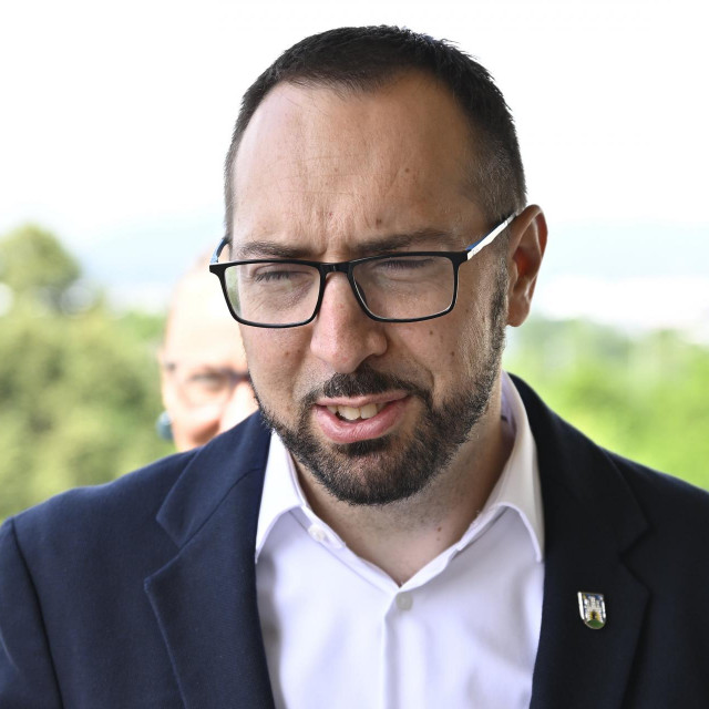 Tomislav Tomašević
 