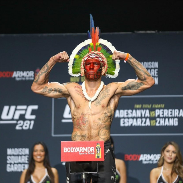  Alex Pereira 