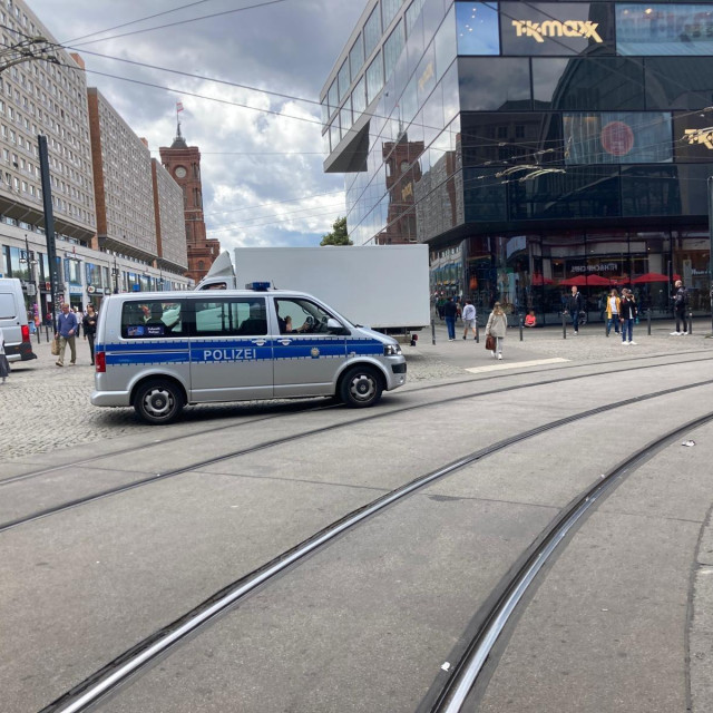 Navijači u Berlinu, ilustracija