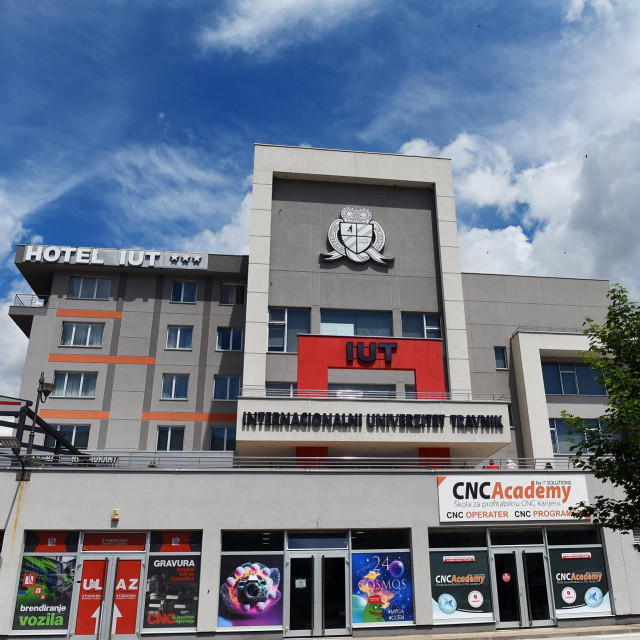 Univerzitet u Travniku