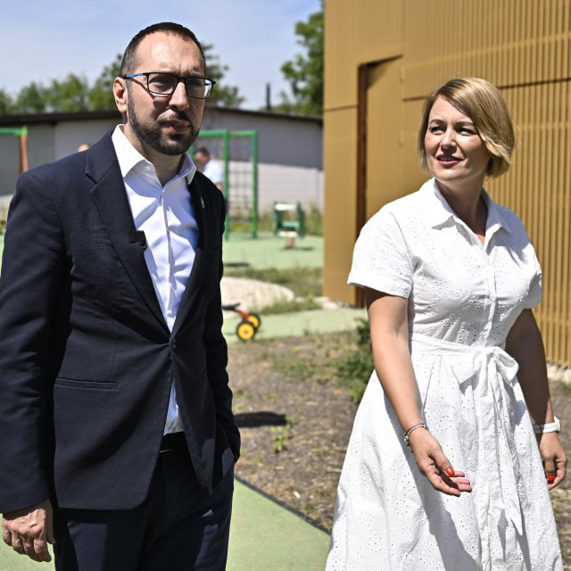 Tomislav Tomašević i Zorica Lusavec na otvorenju dječjeg vrtića
 
