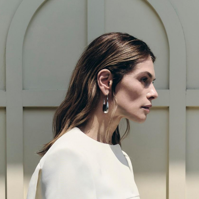 fotografije MARKO DUKIĆ
styling LAURA BOŠNJAK
GG kreativno vodstvo ROMANO DECKER
make up SAŠA JOKOVIĆ
stilist kose ANTE PAŽANIN
asistentica make upa NINA PEJNOVIĆ
asistentica kose DOROTEA BUTIGAN
Zahvaljujemo ljubaznom osoblju hotela HOH u Zagrebu na pomoći pri snimanju editoriala