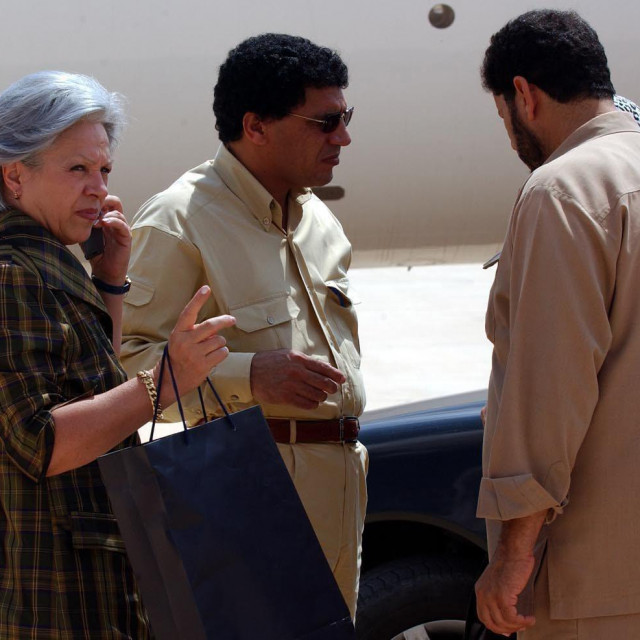 Milada Privora u Tripoliju sa Gadafijevim dvojnikom