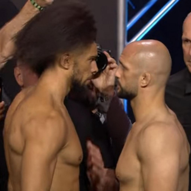 Johnny Walker v Volkan Oezdemir