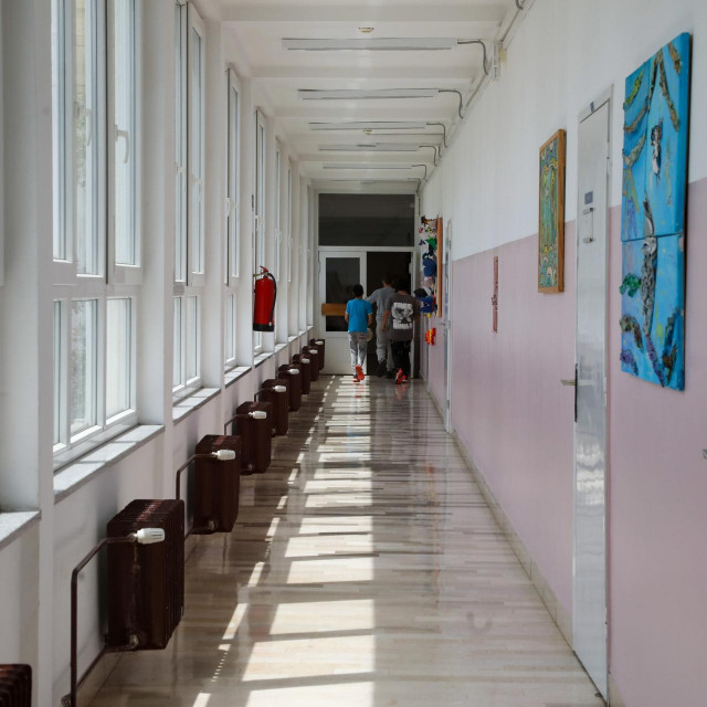 Posljednja dva tjedna nastave roditelji ne bi smjeli dolaziti u škole, no u praksi se to često događa