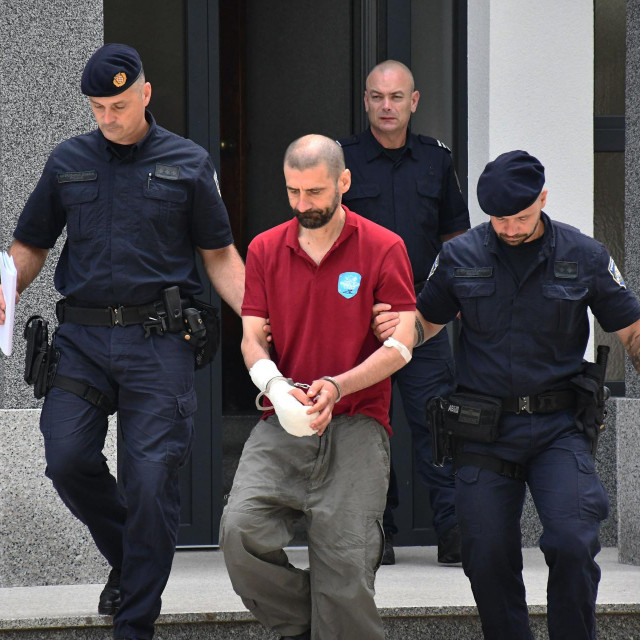 Privođenje sucu istrage osumnjičenog za ubojstvo majke i oca