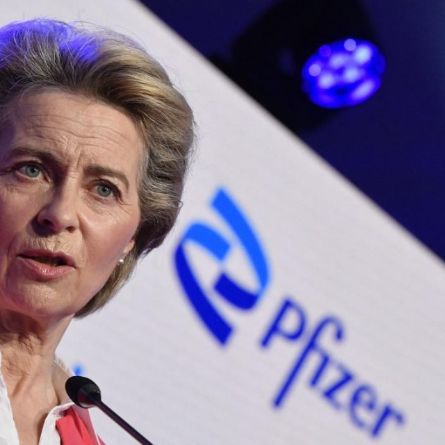 Šefica EK Ursula vo der Leyen upustila se u direktnu komunikaciju sa šefom Pfizera od dobavi cjepiva, ali ne želi otkriti točno kakvu. Tvrdi da je bila efemerna