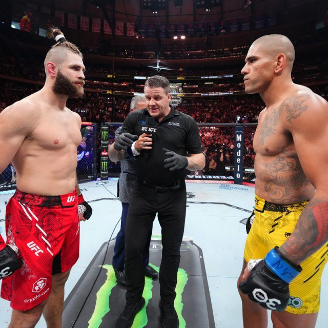 Jiri Prochazka v Alex Pereira