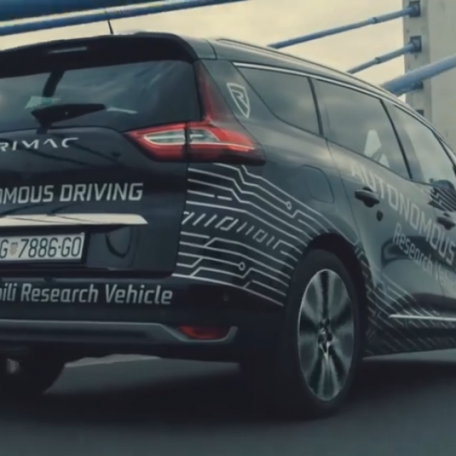 Autonomno testno vozilo