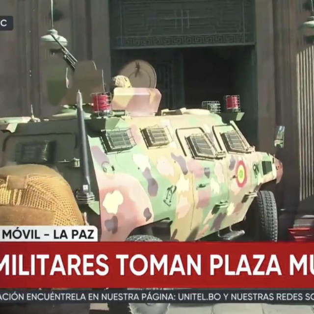 Neredi ispred predsjedničke palače u La Pazu