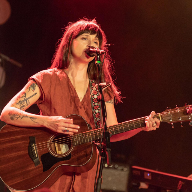 Waxahatchee na koncertu u Wisconsinu