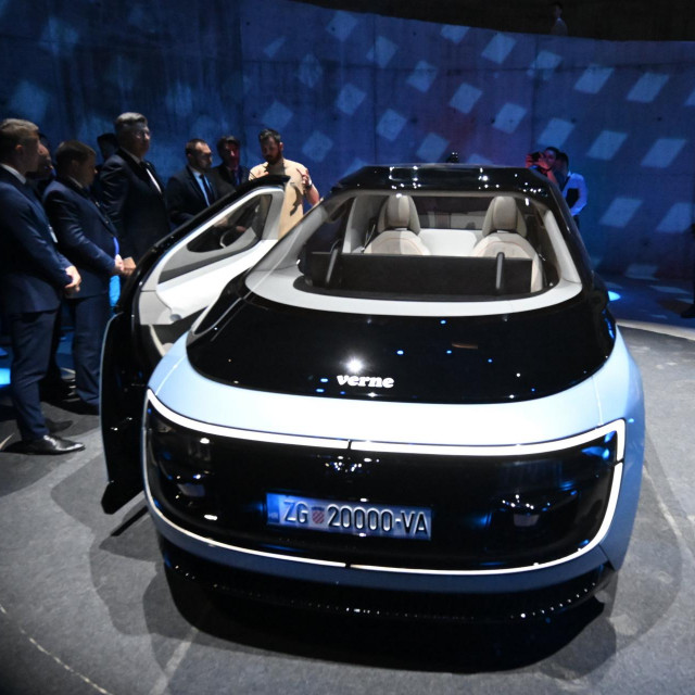 Predstavljanje projekta robotaksija Verne