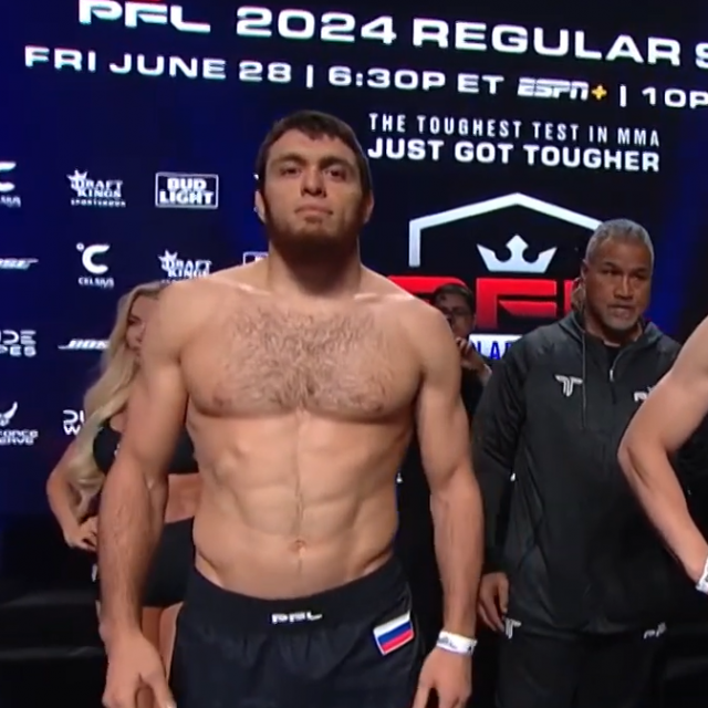 Murad Ramazanov (lijevo) vs. Shamil Musaev (desno)