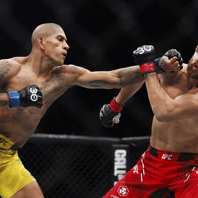 Alex Pereira vs. Jiri Prochazka