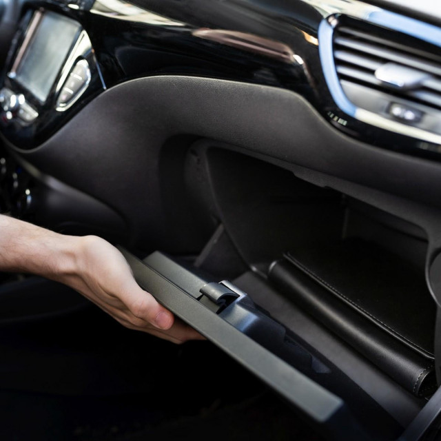 Pretinac za rukavice, ilustracija