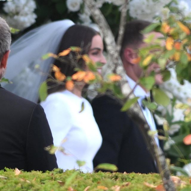 Olivia Culpo i Christian McCaffrey su se vjenčali