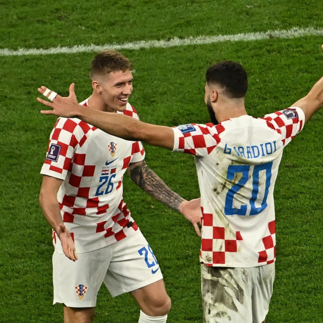 Kristijan Jakić i Joško Gvardiol u Katru 2022.