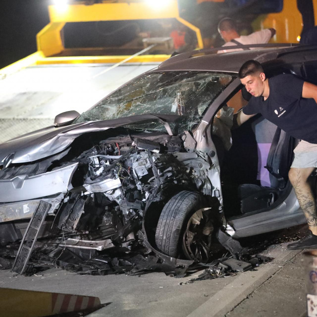 Scene s mjesta prometne nesreće izgledaju zastrašujuće