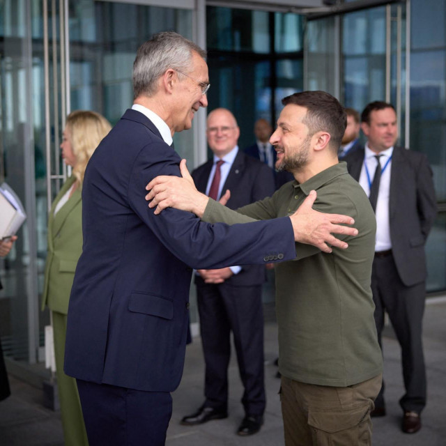 Glavni tajnik NATO-a Jens Stoltenberg i predsjednik Ukrajine Volodimir Zelenski