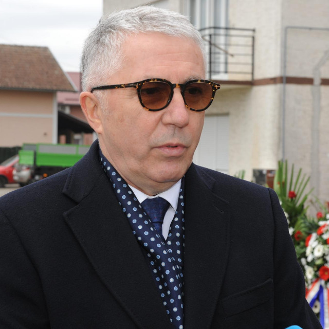 Pero Ćosić