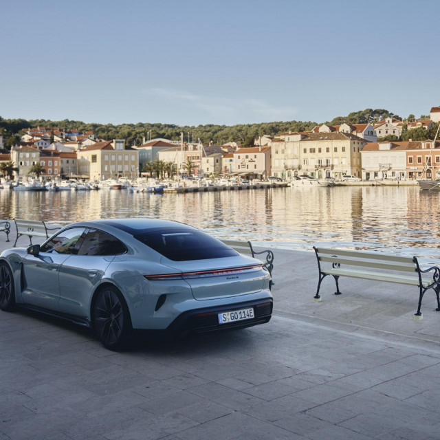 Porsche Taycan