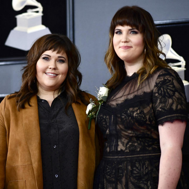 Laura Rogers i Lydia Slagle, The Secret Sisters