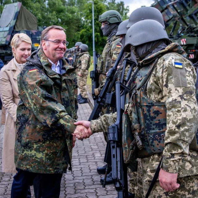 Boris Pistorius s njemačkim vojnicima