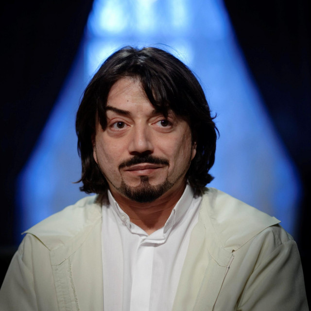 Velečasni Zlatko Sudac