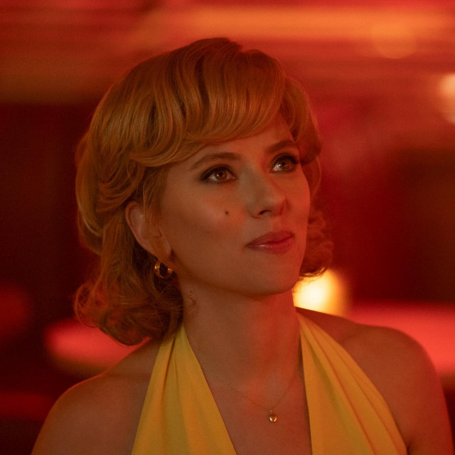 Kelly Jones (Scarlett Johansson) in FLY ME TO THE MOON.