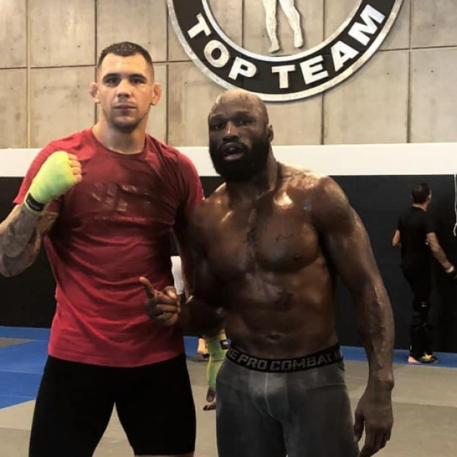 Aleksandar Rakić (lijevo) i Muhammad Lawal (desno)