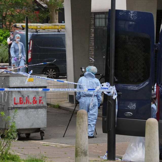 Forenzičari u Shepherd‘s Bushu