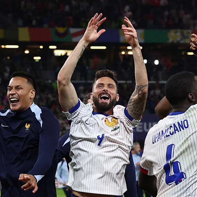 Olivier Giroud (sredina)