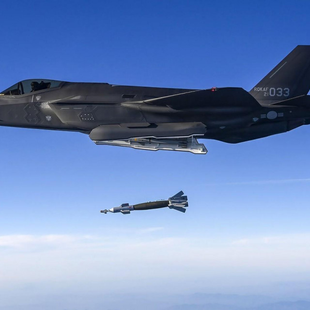 Borbeni avion F-35A Zračnih snaga Južne Koreje: neki primjerci ovih aviona u drugim zemljama trebali bi biti prilagođeni za nošenje nuklearnog oružja