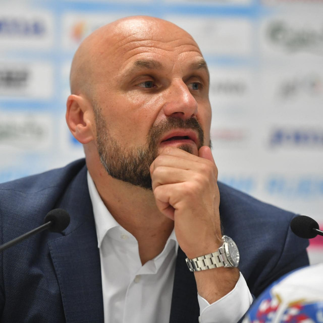 Rijeka, 070424.
Stadion Rujevica.
Utakmica 29. kola SuperSport HNL-a Rijeka - Hajduk.
Konferencija za medije nakon utakmice.
Na fotografiji: Zeljko Sopic,