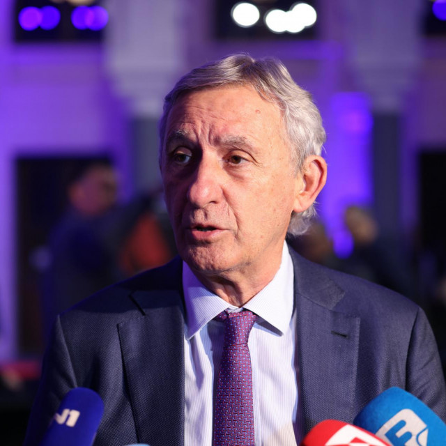 Svetislav Pešić