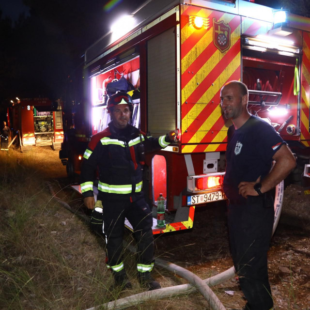 Požar u Seget Donjem